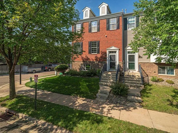 6770 158th St W, Apple Valley, MN 55124