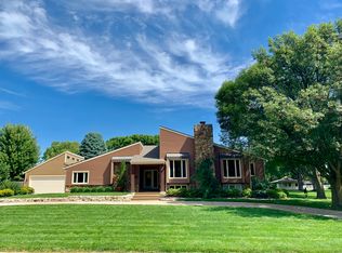 545 S 206th Ave, Elkhorn, NE 68022