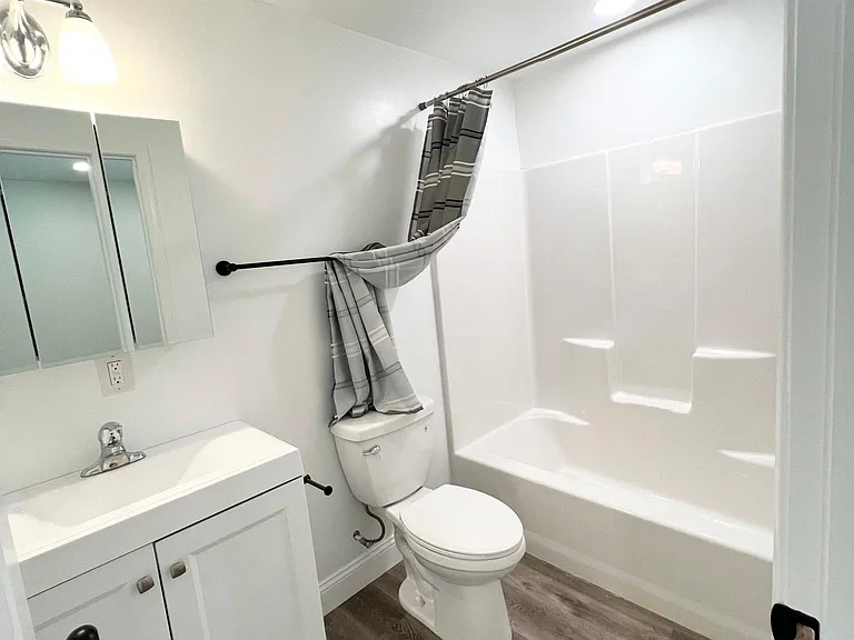Bathroom 4