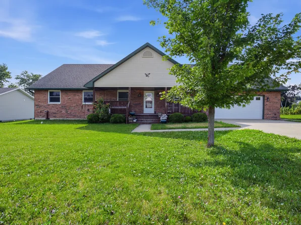 132 Mohawk Dr, Loda, IL 60948