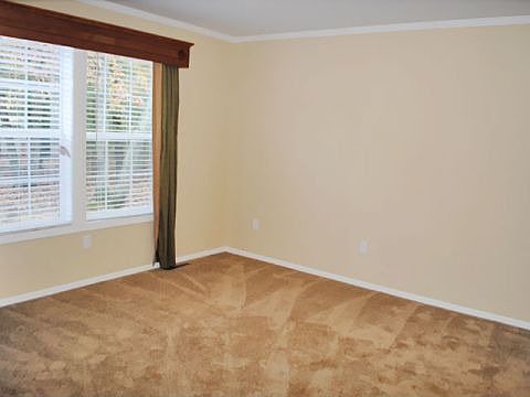 2nd image of 7 Muskrat Pl