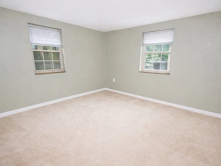 5939 5th Ave #12 — Photo 5