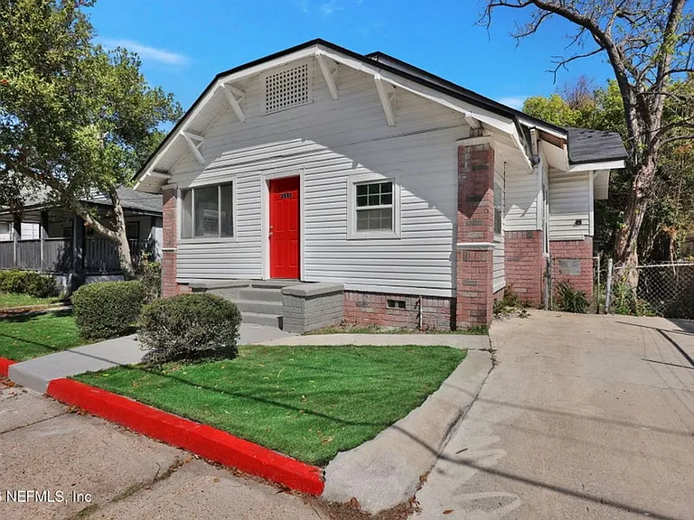 2517 Orion St — Photo 2