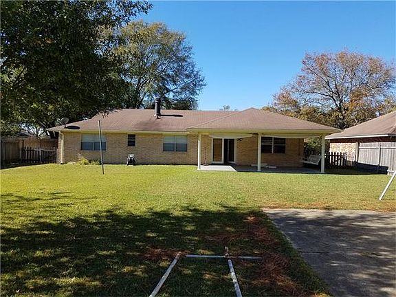 2nd image of 2120 Pinehurst Dr