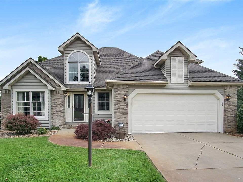 1st image of 22375 Spicewood Dr