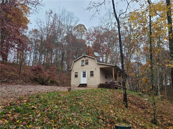 3156 Lake Rd, Fleming, OH 45729