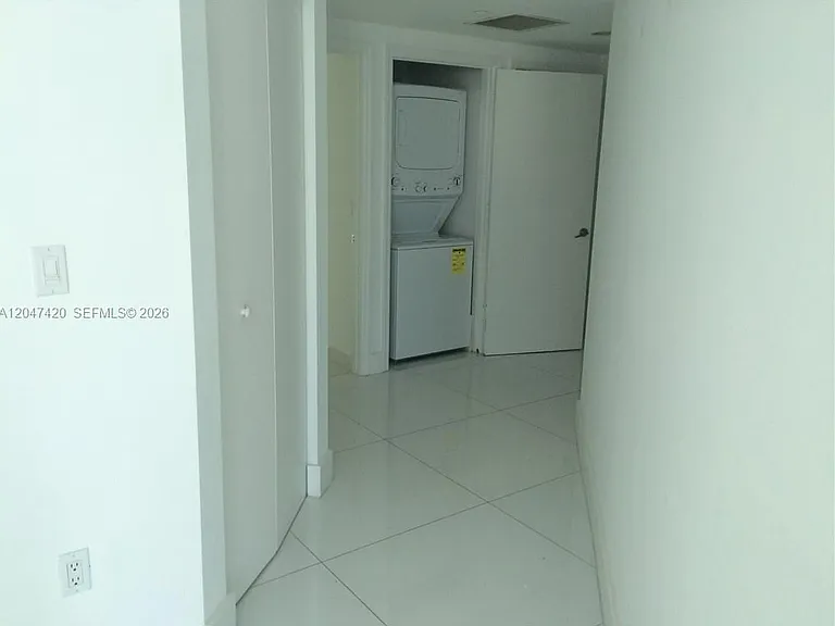 55 SE 6th St #2807 — Photo 4