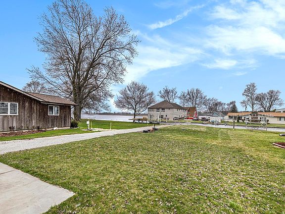 5th image of 1917 Chapman Lake Dr