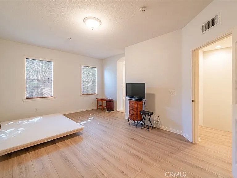 6267 Pacific Pointe Dr — Photo 30