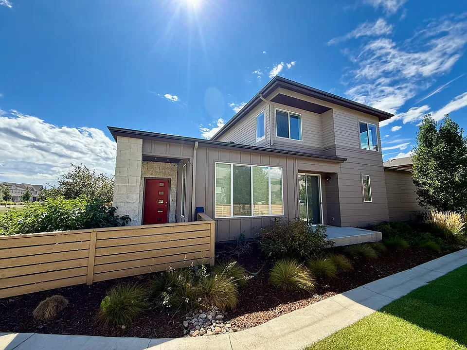 321 Skyraider Way #4
