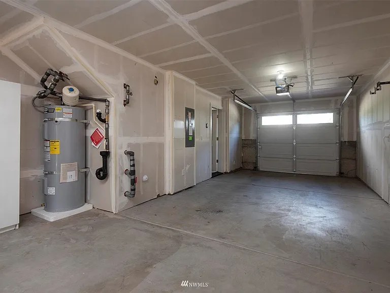 16201 Meadow Rd #B2 — Photo 23