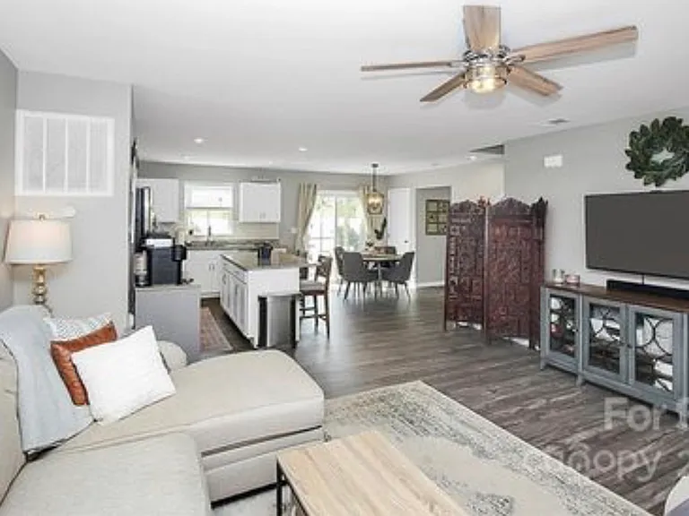 5316 Merwyn Ave — Photo 8