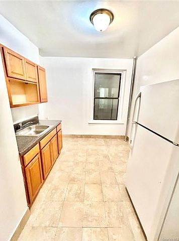 1st image of 4396 Furman Ave APT 2A
