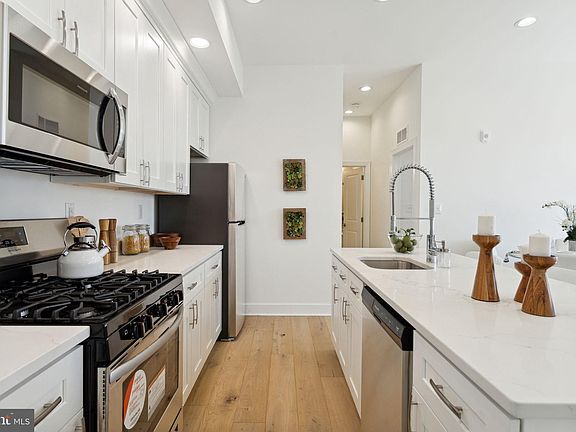 5th image of 513 W Norris St #9E