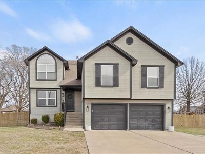 2210 NW R D Mize Rd, Blue Springs, MO, 64015