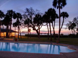 575 Indian Rocks Rd N, Belleair Bluffs, FL 33770