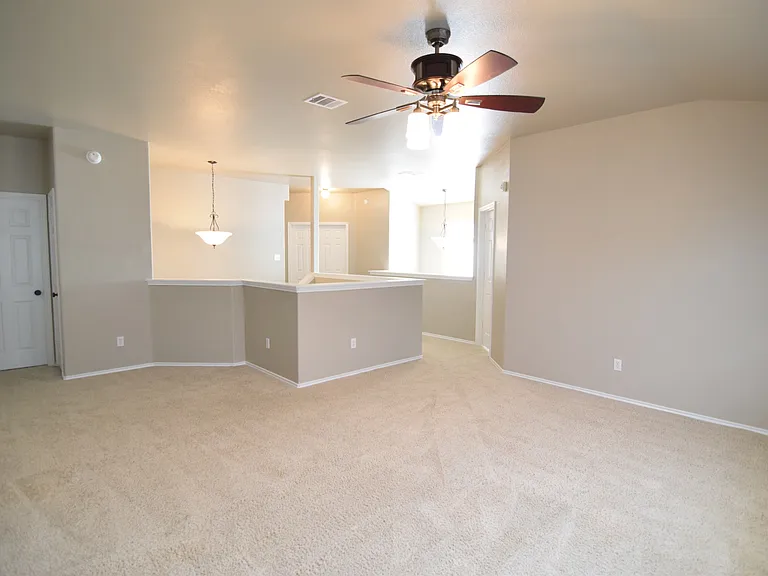 2203 Ryan Dr — Photo 12