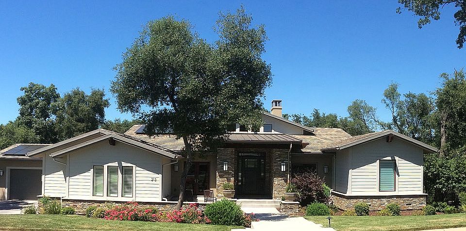 1st image of 213 Mondrian Ct