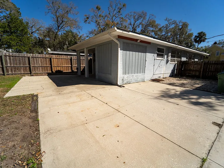 64 Fullerwood Dr — Photo 29