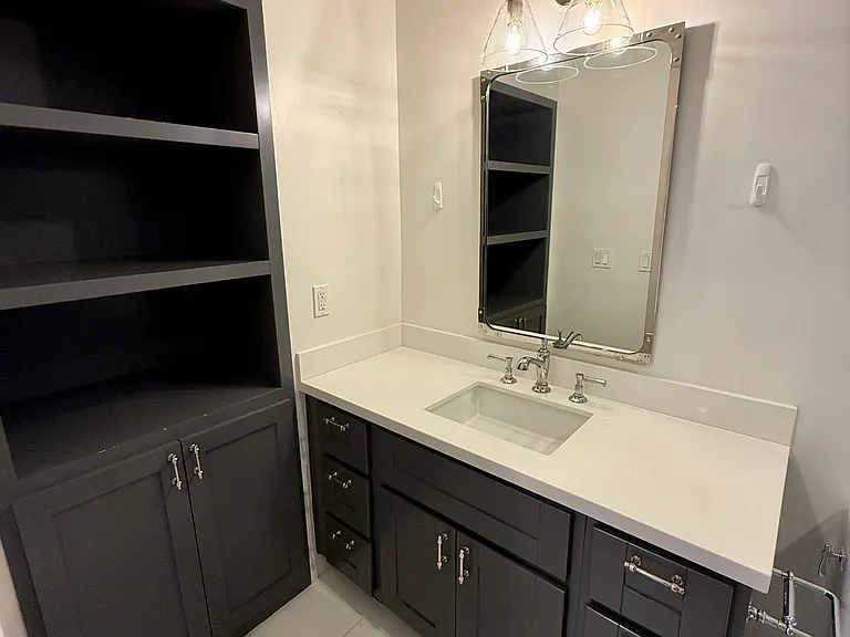 853 Larrabee St #6 — Photo 11