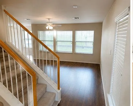 636 Fort Thomas Pl — Photo 4