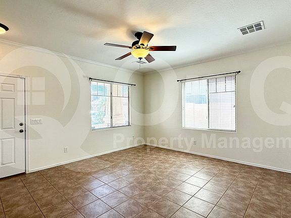 5th image of 4502 E Oxford Ln