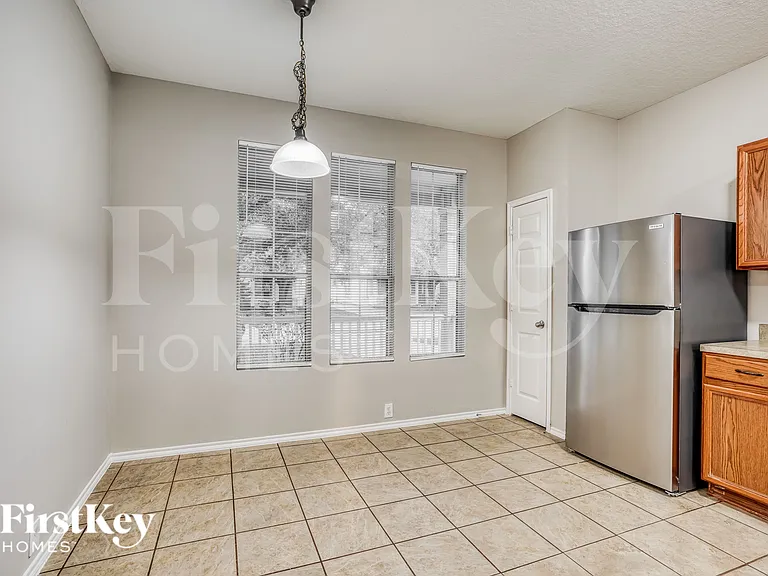 6331 Scotchwood Dr — Photo 7