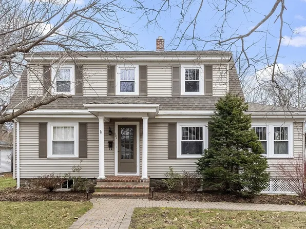 101 Cottage St, Hudson, MA 01749