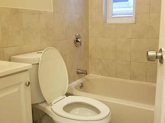 4th image of 45 Gardner Ave