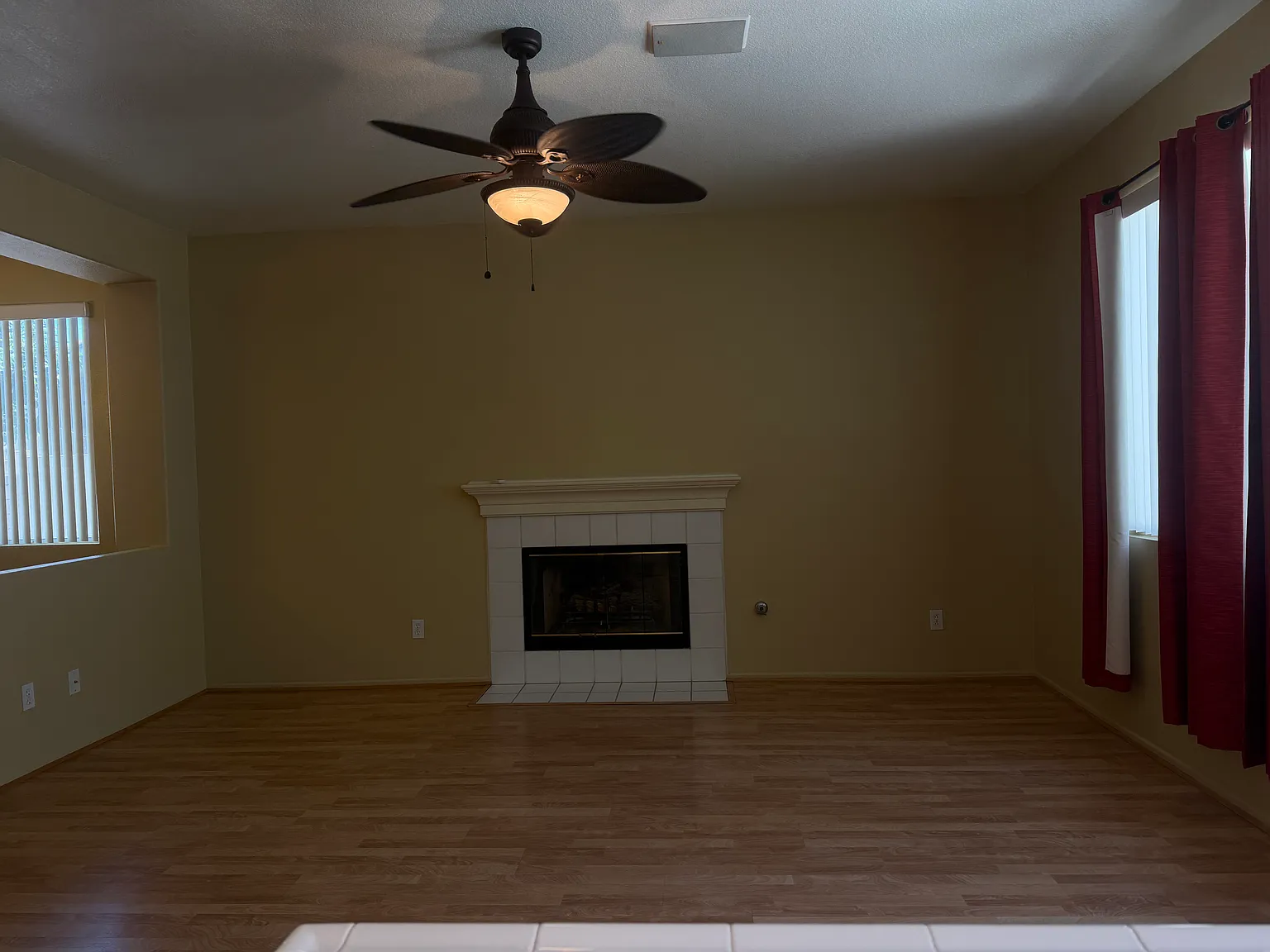 3 bed, 2.5 bath, 2255 sqft, $3,500 — Photo 4