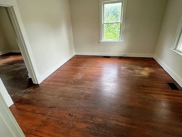 320 Kenyon St — Photo 7