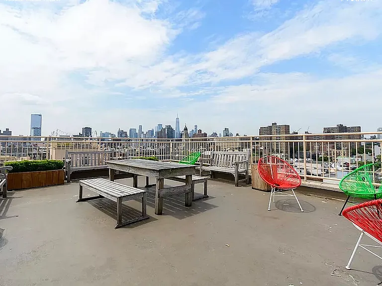 190 E 7th St #115 — Photo 13
