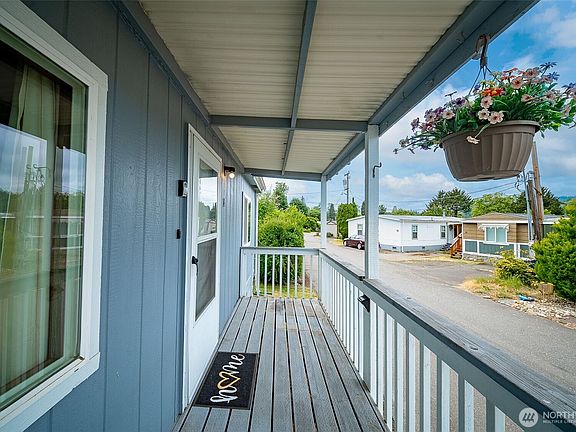 2nd image of 4045 49th Avenue SW #14