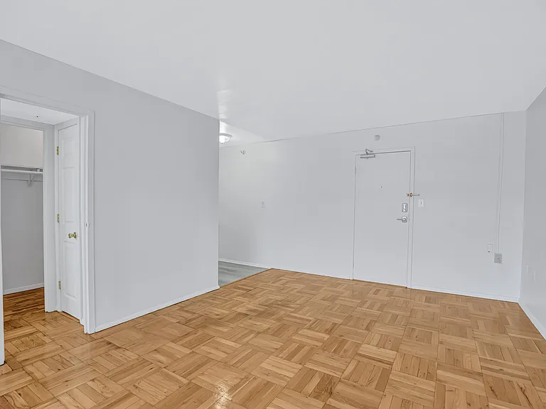 Glebe House Apartments — Photo 16