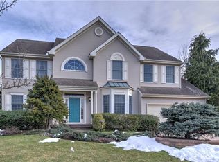 38 Debra Dr, Dayton, NJ 08810