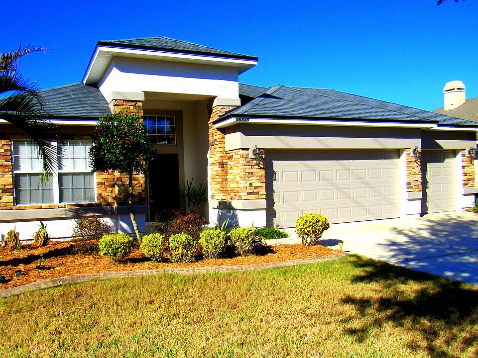 Golf Community Home