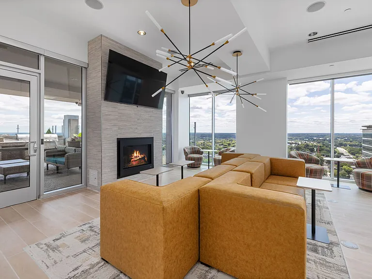 Skyhouse Raleigh — Photo 26