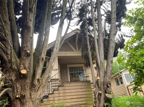 1743 26th Avenue E, Seattle, WA 98112