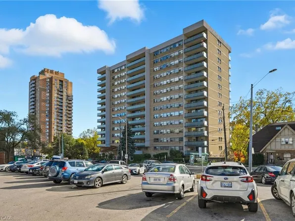 2130 Weston Rd #405, Toronto, ON M9N 3R9