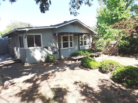 3rd image of 411 San Benito Ave