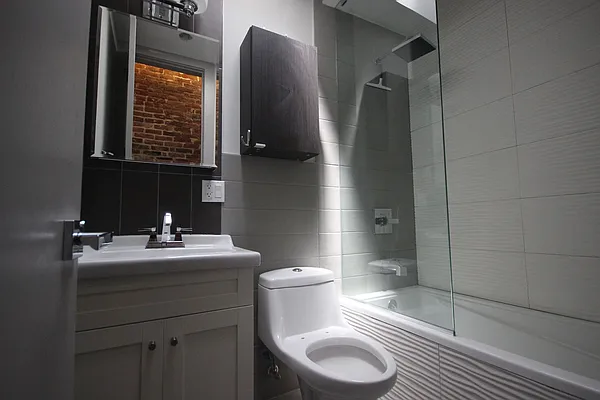 Rented by Nooklyn NYC LLC | media 45