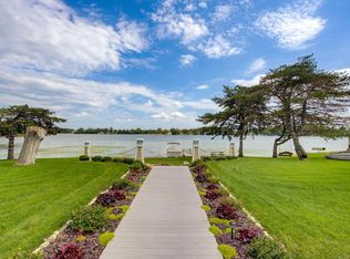 405 Lake Dr, Random Lake, WI 53075