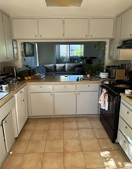 2822 Albany Ave — Photo 7