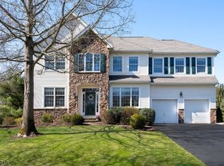 2 Coldstream Ct, Skillman, NJ 08558