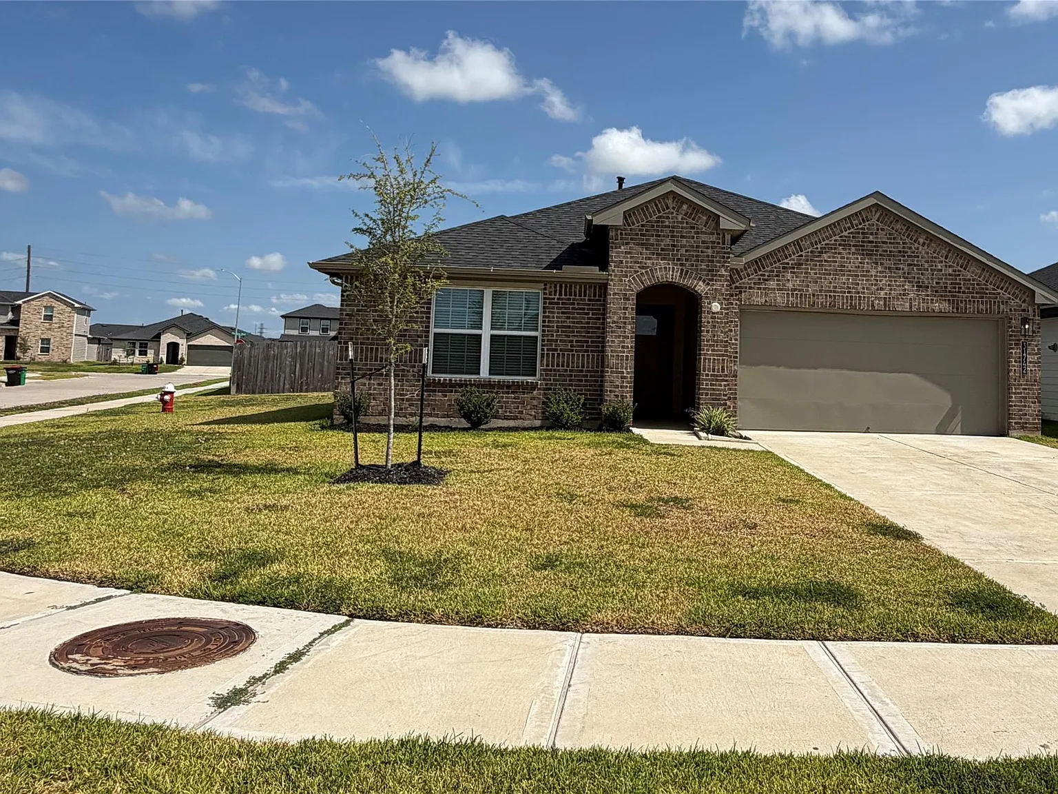 5 bed, 3.0 bath, 2270 sqft, $2,980 — Photo 1
