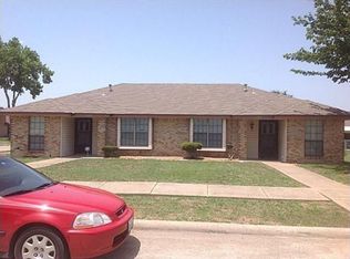 1105 Valleyview Dr, Glenn Heights, TX 75154