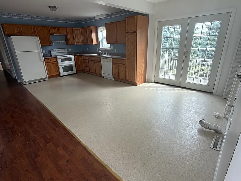 1215 Turner St — Photo 8