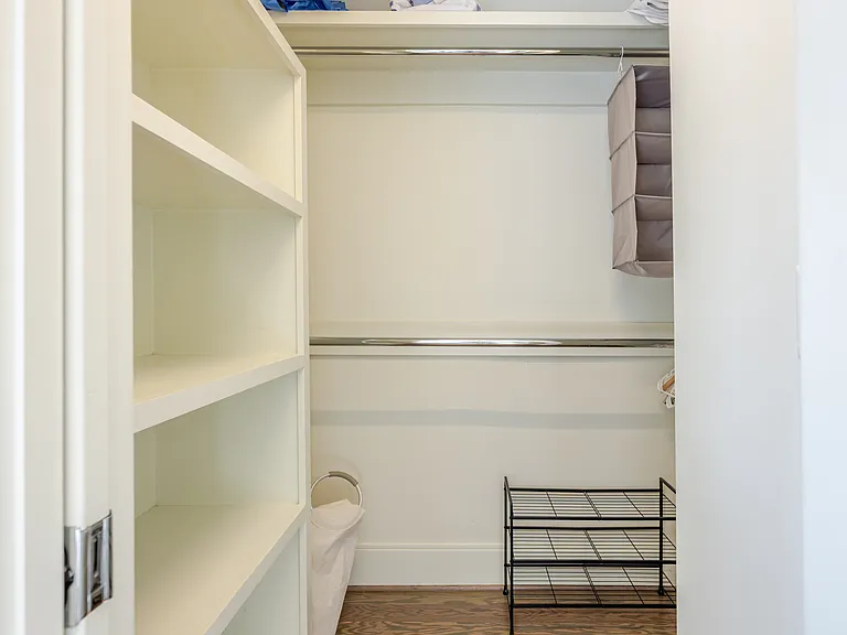 270 15th St SE #102 — Photo 17