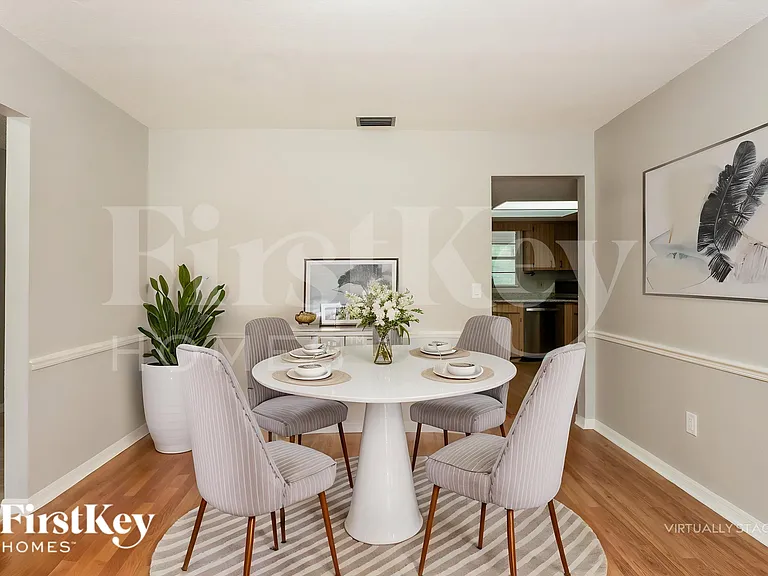 913 Sylvia Dr — Photo 6