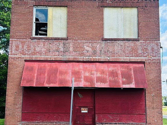 3rd image of 301 Union Ave